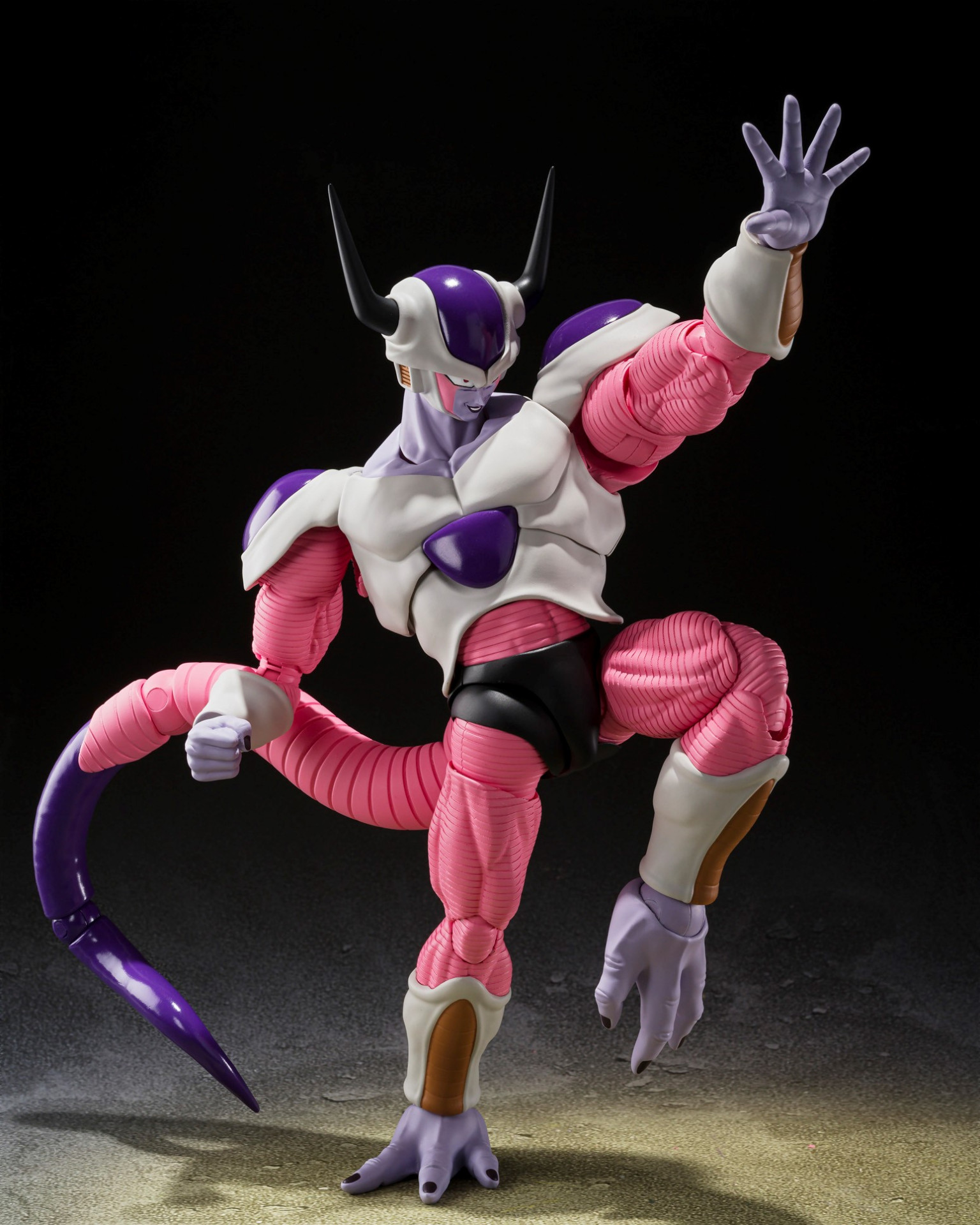 Second Form Frieza Invades the  Series!] | DRAGON BALL OFFICIAL  SITE